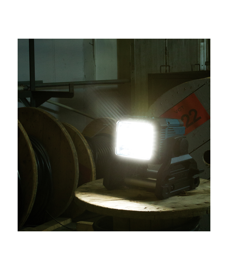 Arbetslampa dml811 makita 18v/230v solo 3000lm 1800lx